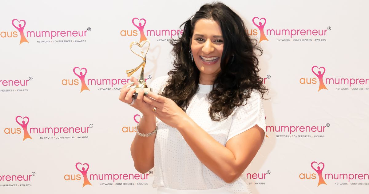 From Struggles to Strength:  Husna Pasha Wins Gold at AusMumpreneur Awards